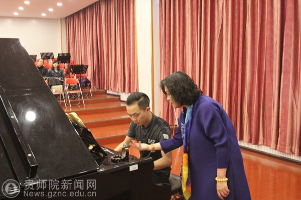 沈阳音乐学院张芳教授来我校讲学