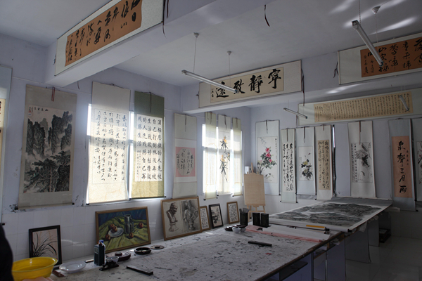 实习学校书画室