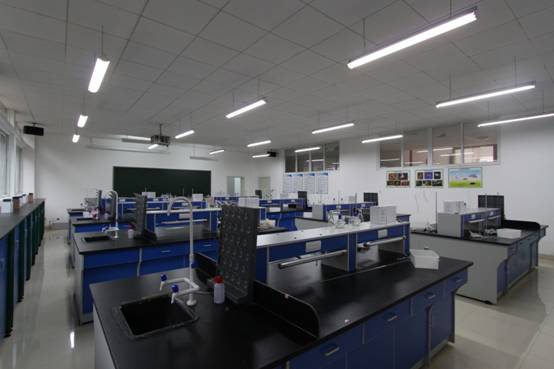 Z:\示范中心\实验室建设\IMG_8268.JPG